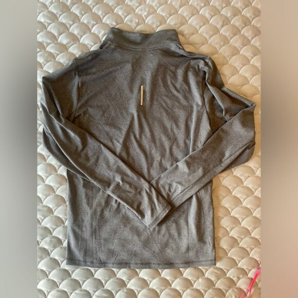 The North Face men’s size medium quarter zip quick dry pullover - Picture 3 of 3